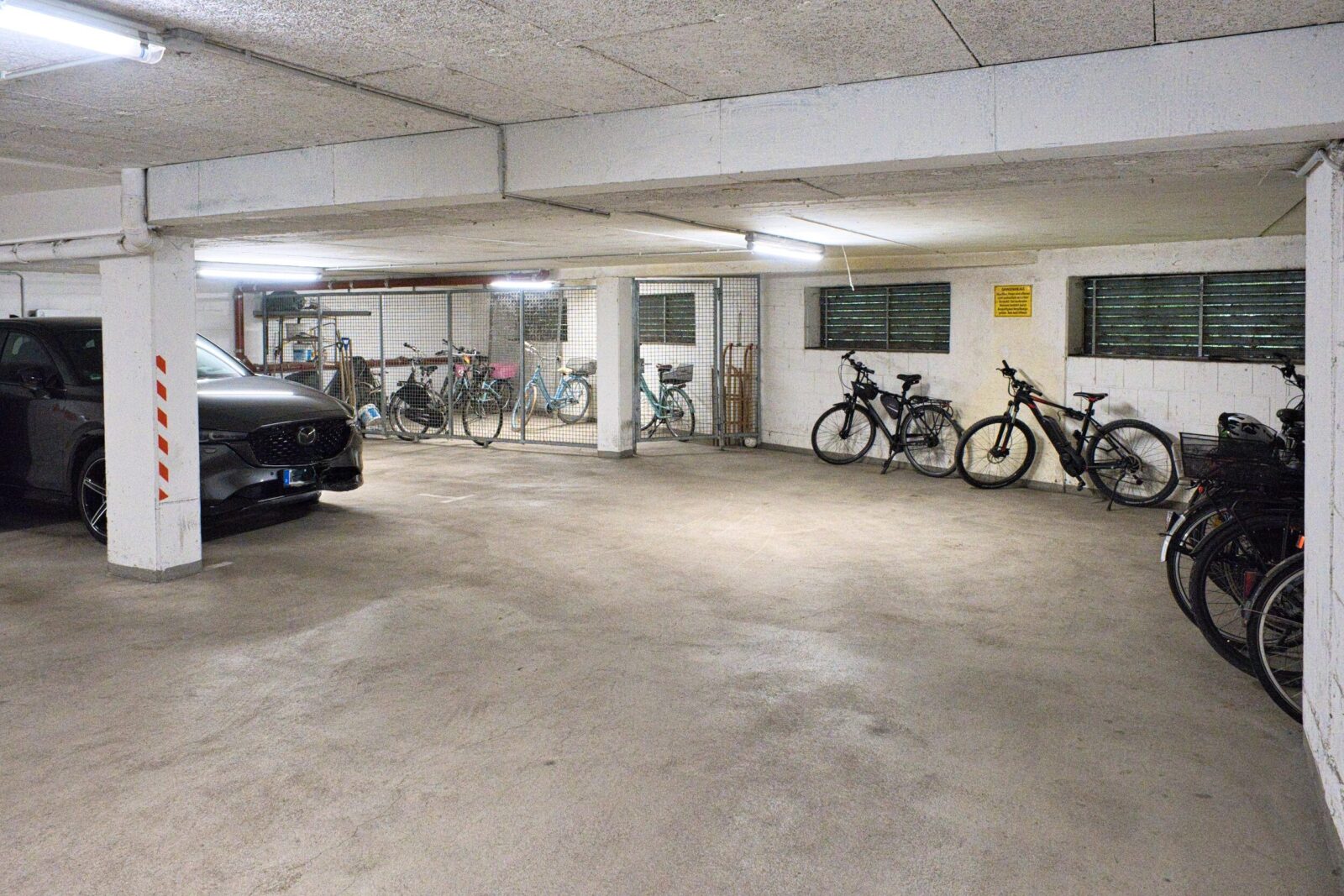 Tiefgarage Fahrrähder